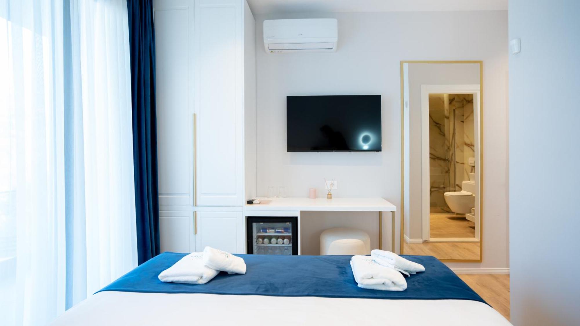 Sea Queen Luxury Hotel Radhimë Екстериор снимка