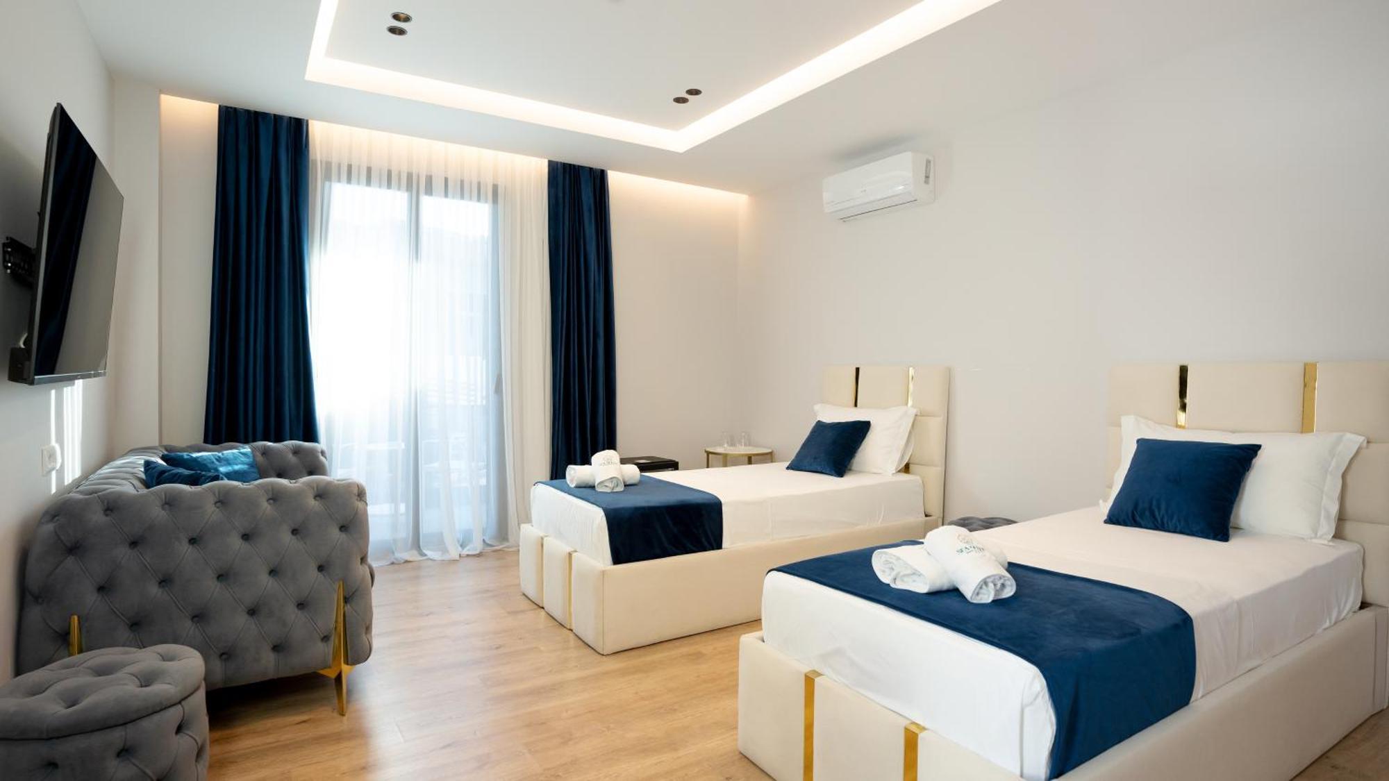 Sea Queen Luxury Hotel Radhimë Екстериор снимка