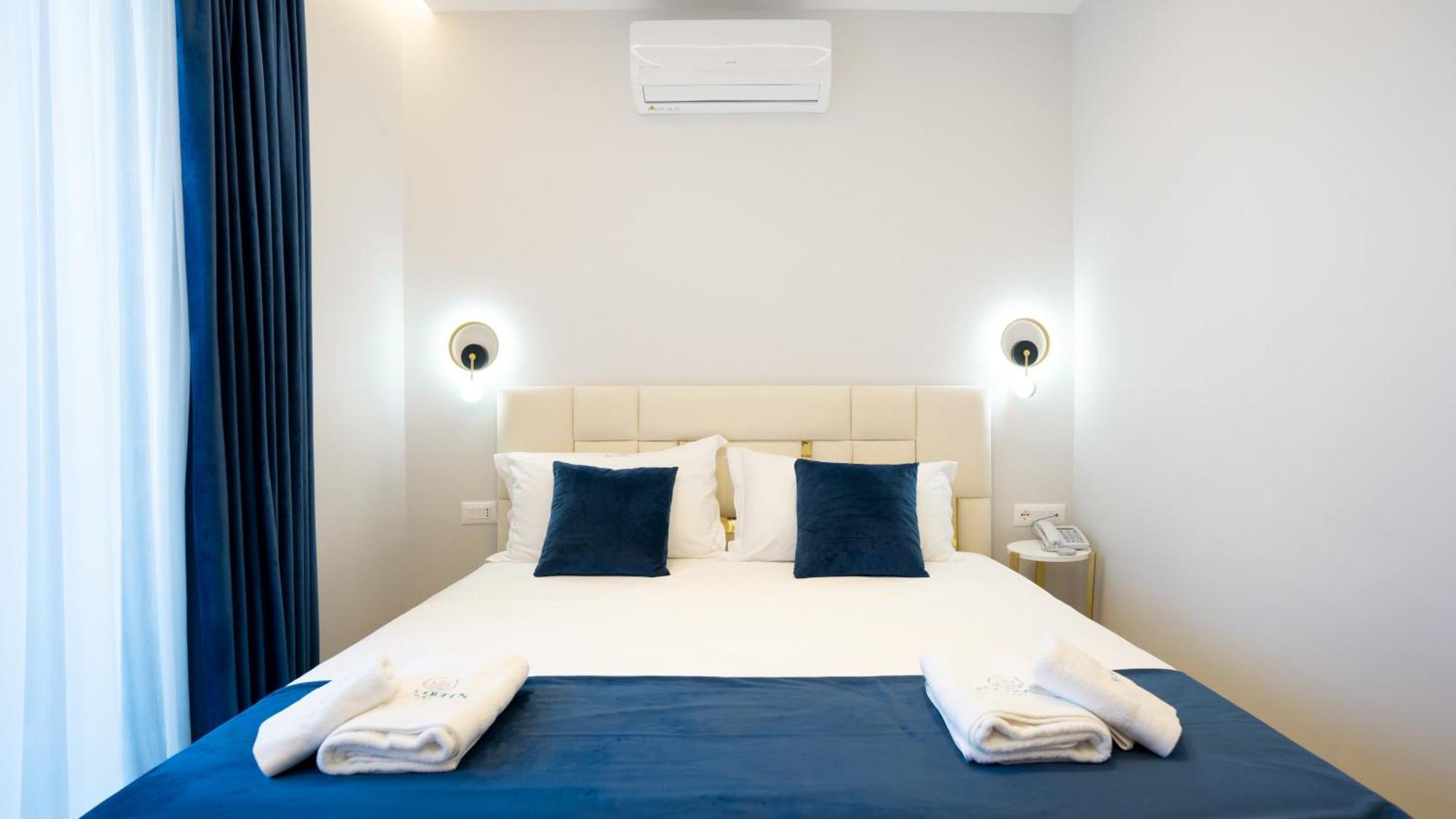 Sea Queen Luxury Hotel Radhimë Екстериор снимка