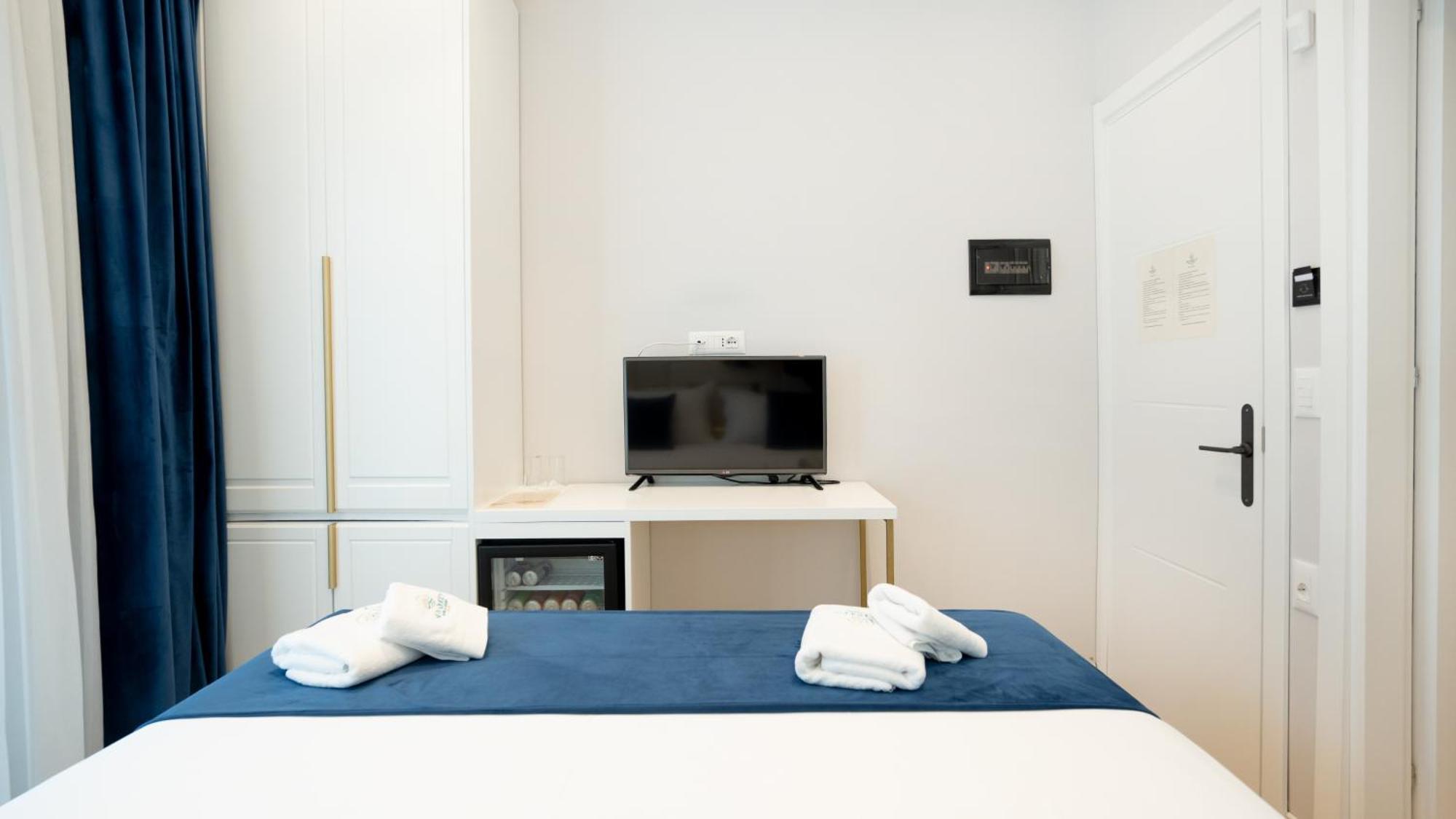 Sea Queen Luxury Hotel Radhimë Екстериор снимка