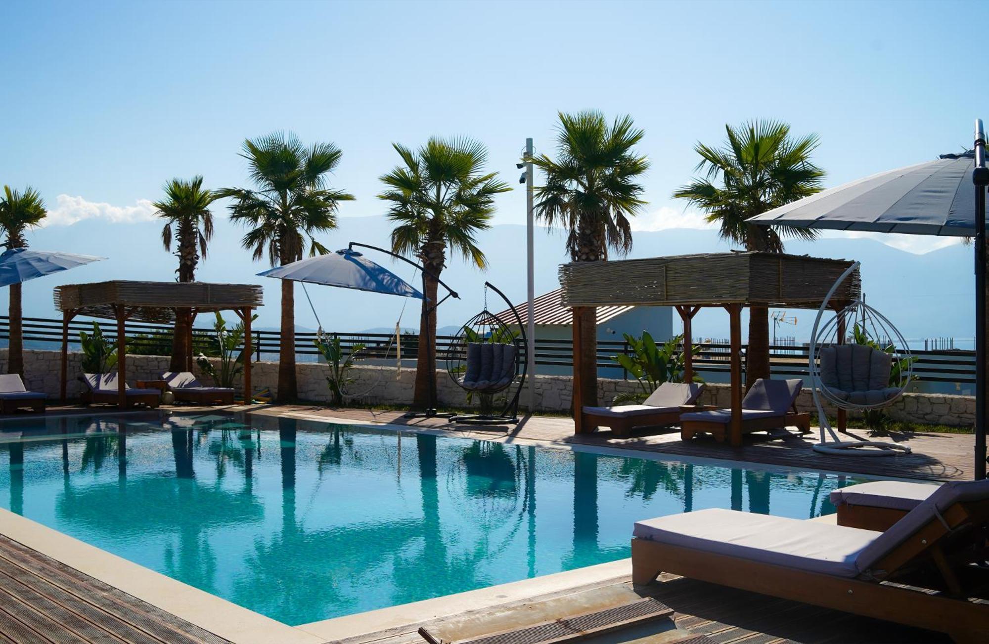Sea Queen Luxury Hotel Radhimë Екстериор снимка