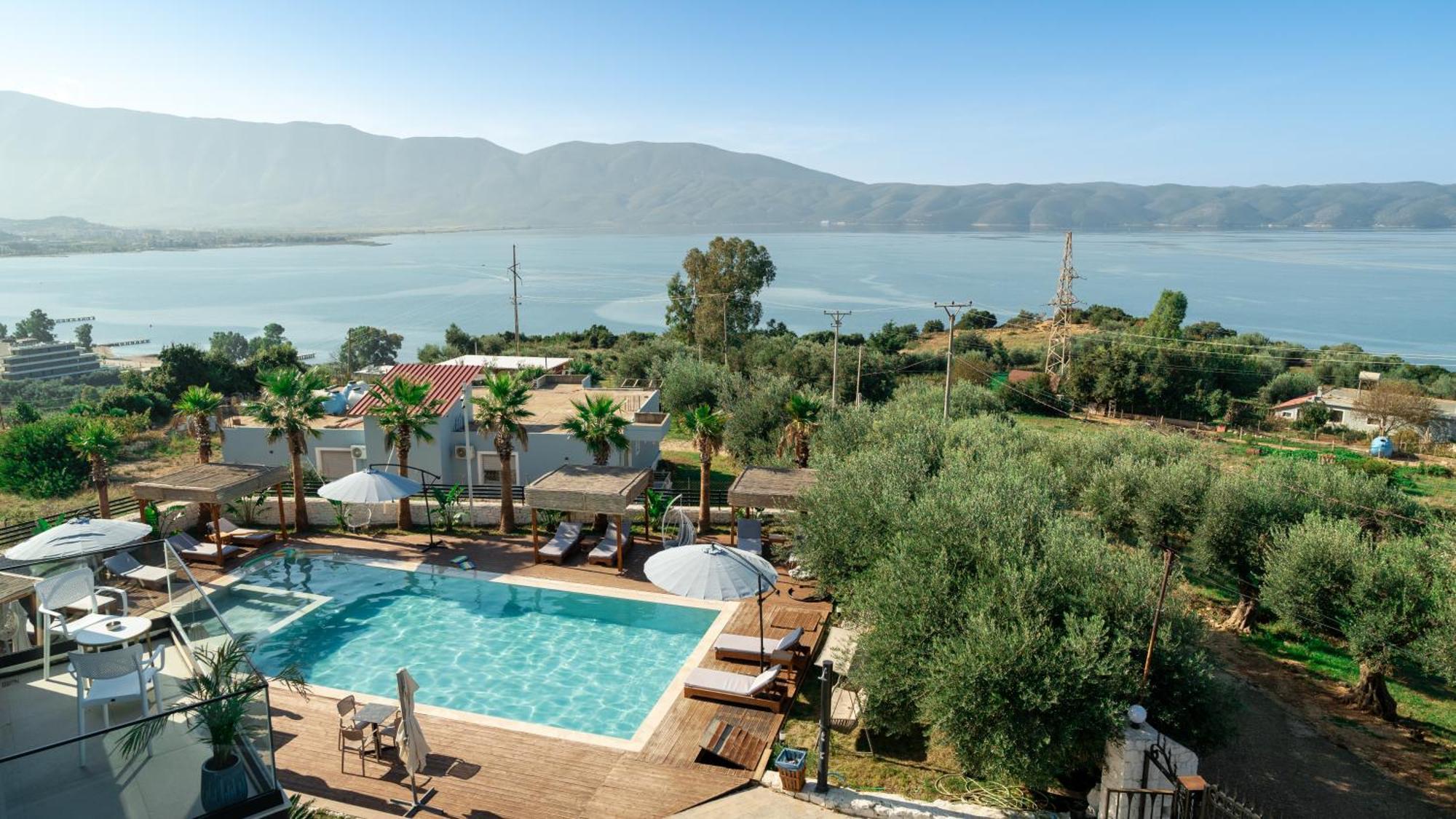 Sea Queen Luxury Hotel Radhimë Екстериор снимка