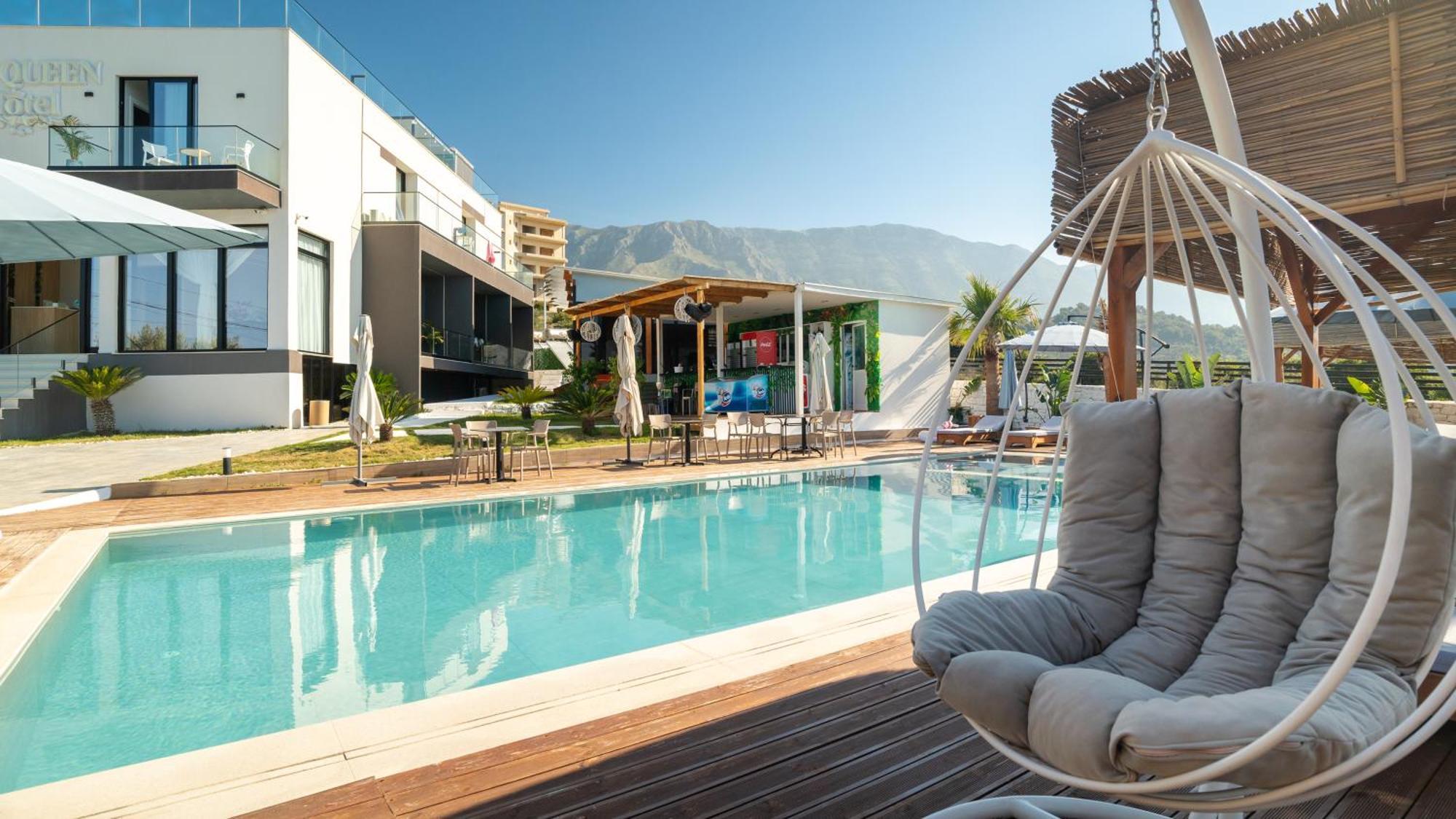 Sea Queen Luxury Hotel Radhimë Екстериор снимка
